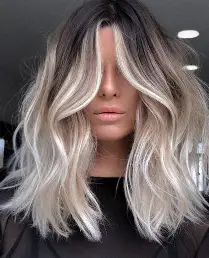 Blonde face framing hairdo, hairstyle